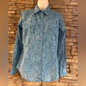 Ariat blue floral snap shirt size small